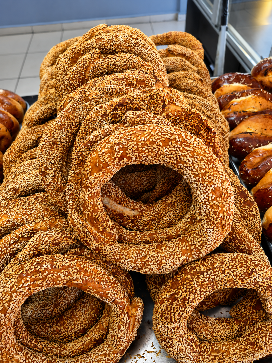 Susamlı simitler